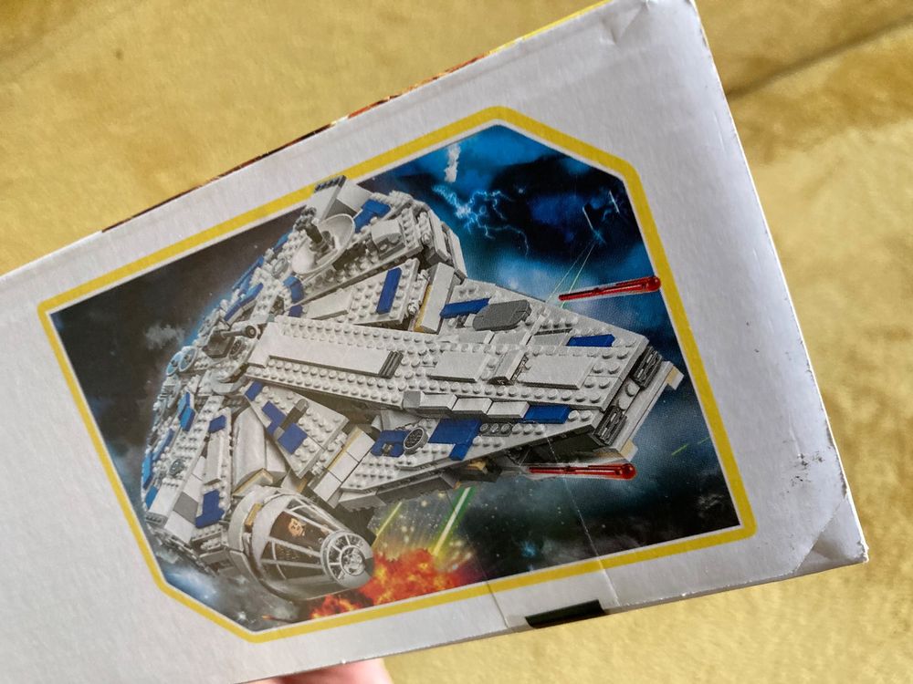 faucon millenium lego 75212