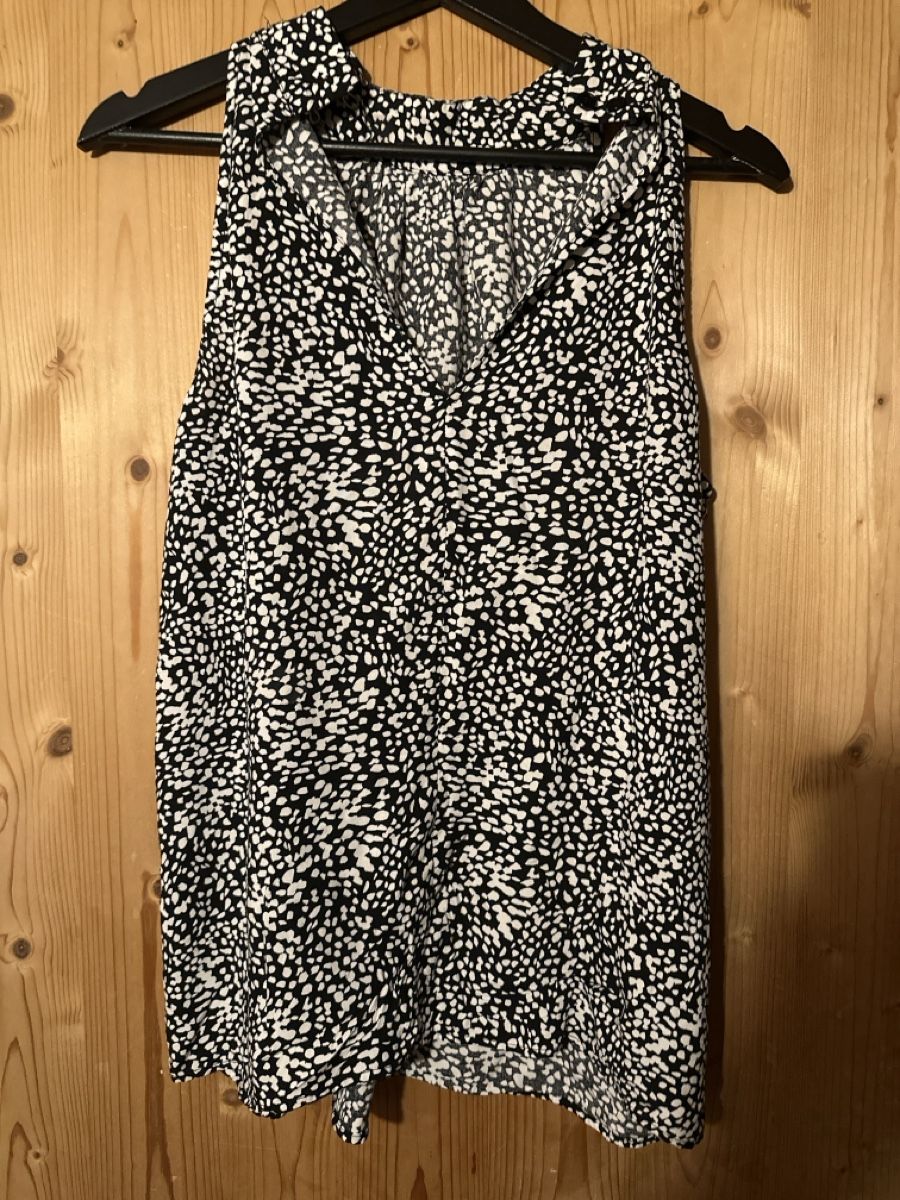 Tops: Top – D'occasion à Donat par troja007 1