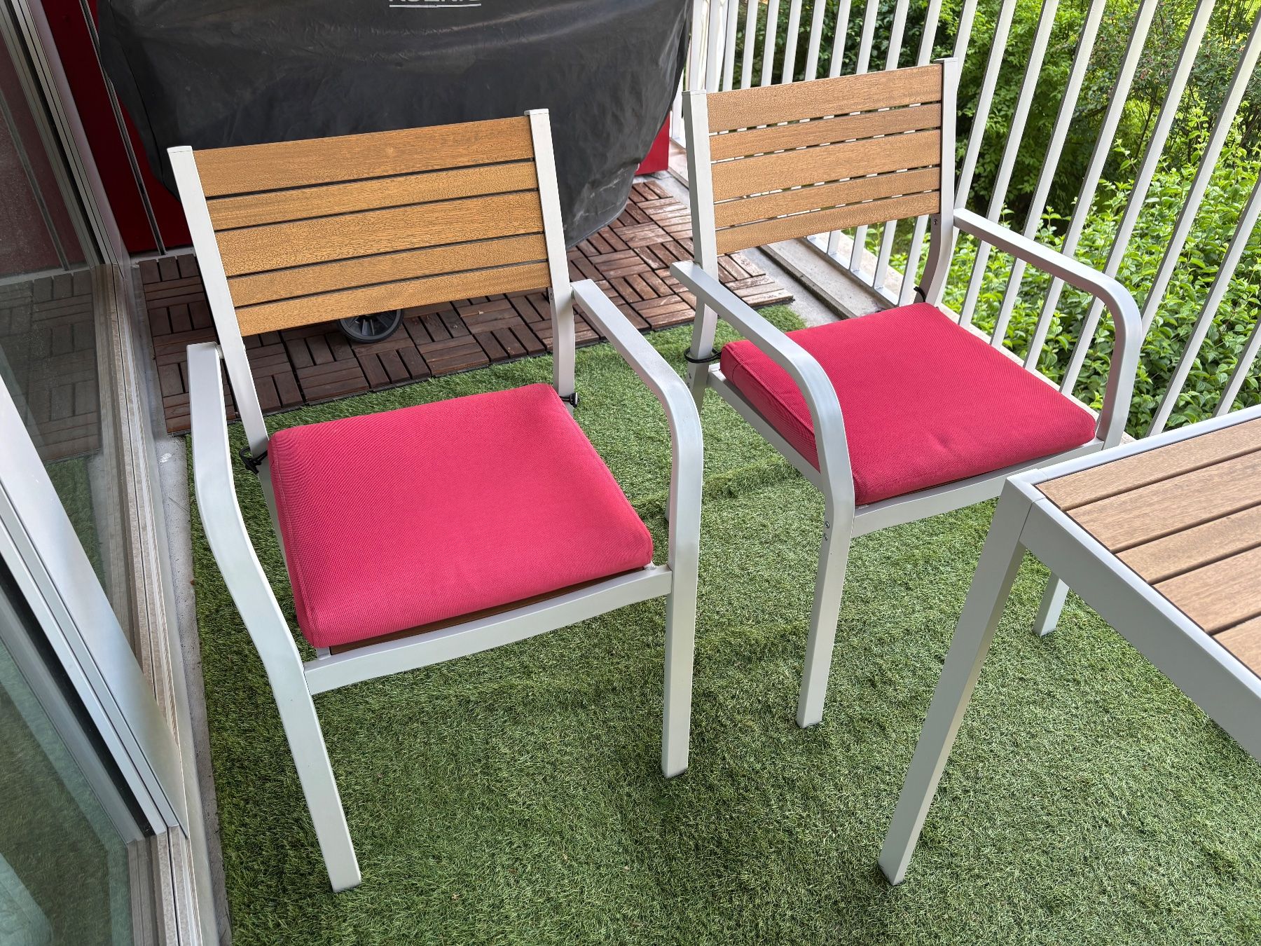 IKEA SJÄLLAND Gartenset: Tisch und 2 Stühle mit Kissen (Gebraucht) in Tann für CHF 44 – nur Abholung auf Ricardo kaufen