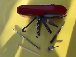VICTORINOX SWISSCHAMP