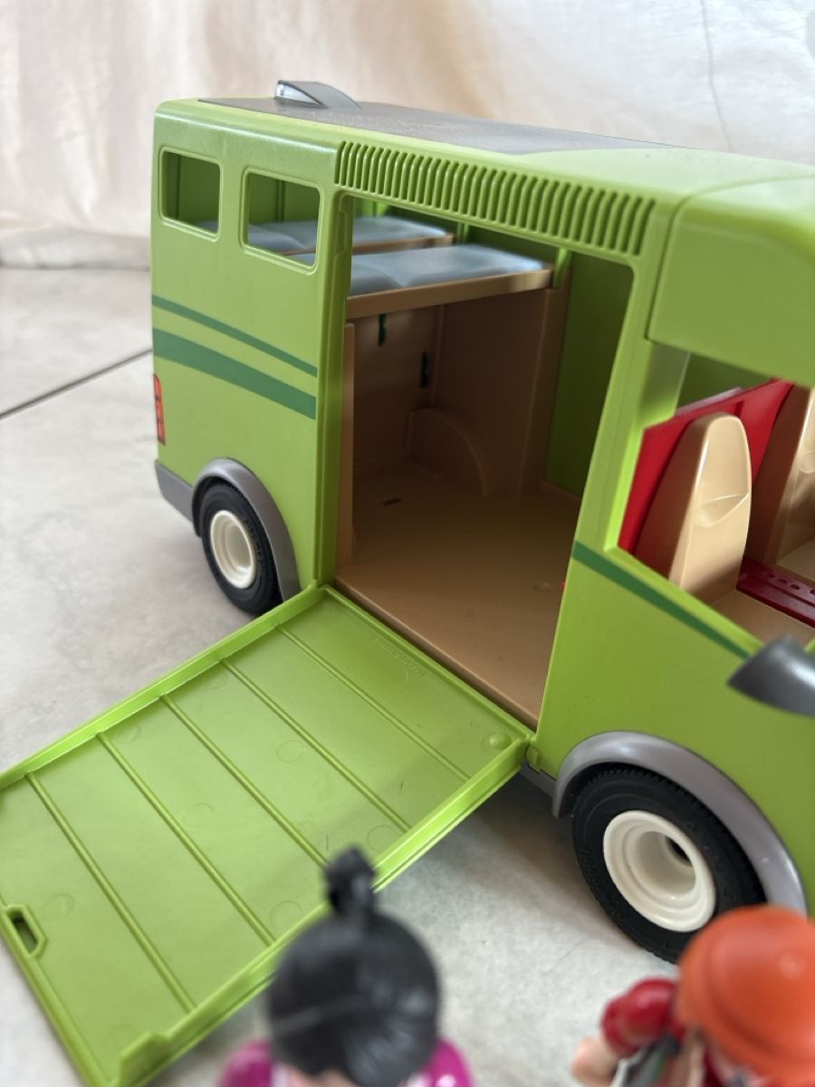 Playmobil Spielzeuge: Playmobil Wohnmobil mit 3 Figuren – Gebraucht aus Nottwil von wasserlufterde 1