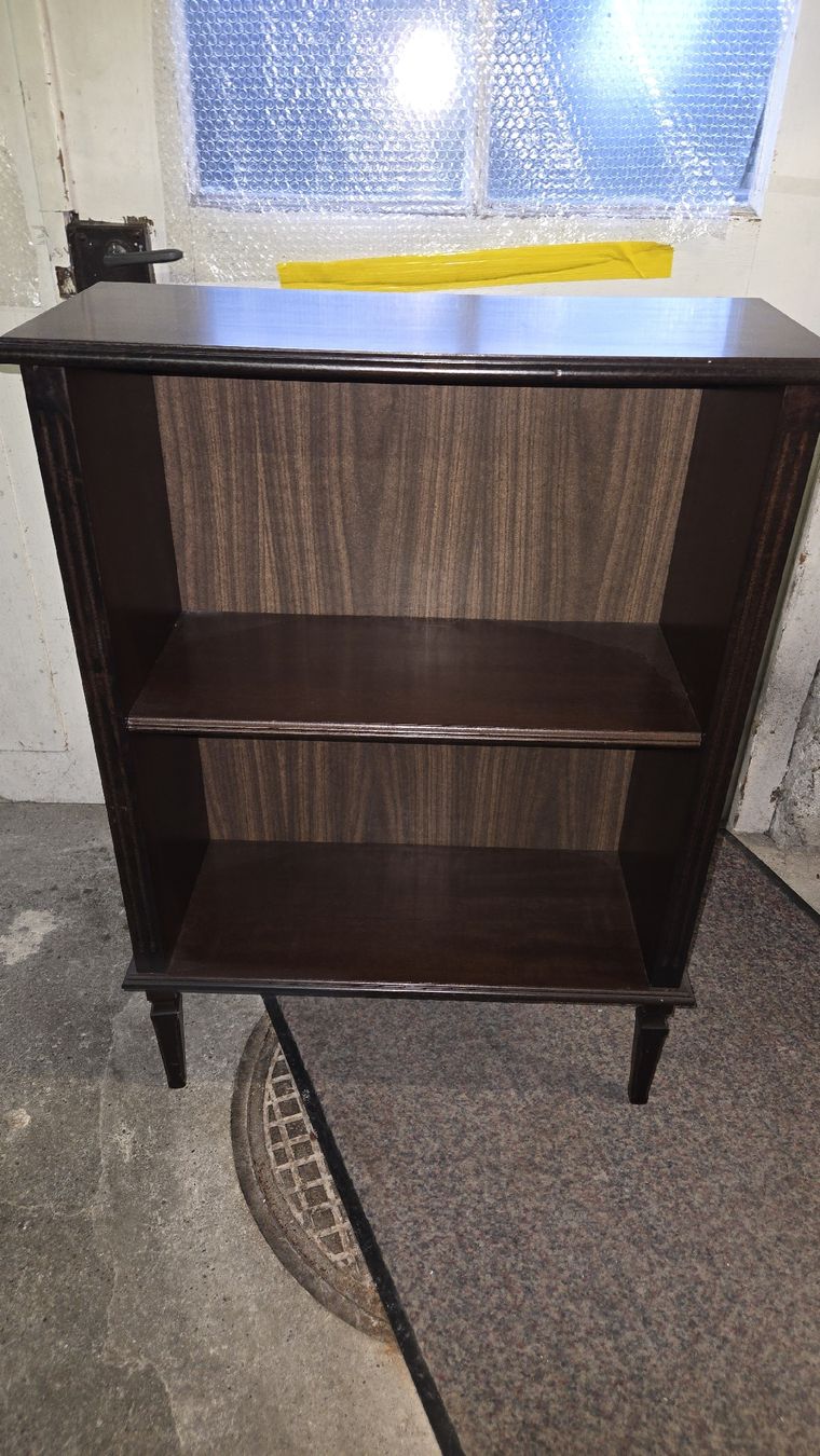 Regale: Italienisches Designer-Regal Vintage – Gebraucht aus Uzwil von BrokiFloh