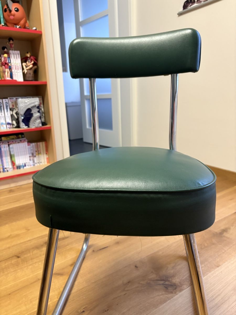 Tische: Vintage bauhaus Kaffeetisch + 2 Stühle – Gebraucht aus Rheinfelden von ger_8zjb 5