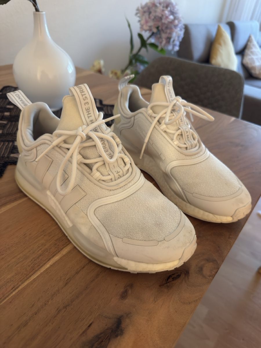 Adidas Scarpe da uomo: adidas NMD_R1 V2 – Usato da Langenthal venduto da gfi_9dcz 1