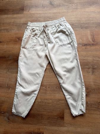 Hosen beige Grösse m, Zara
