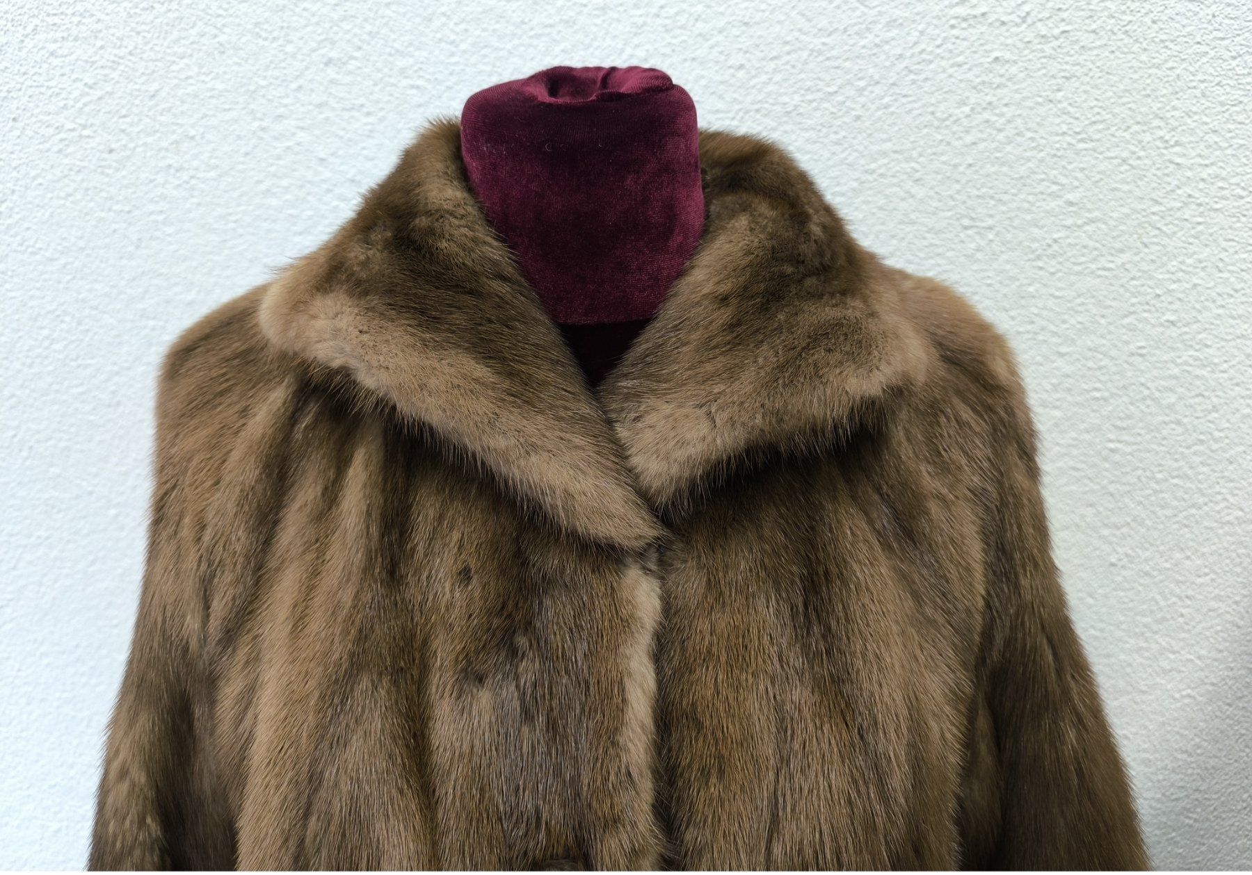 Nerz Jacken: Damenpelzjacke – Gebraucht aus Rüti ZH von Restwert_Rueti_ZH 1