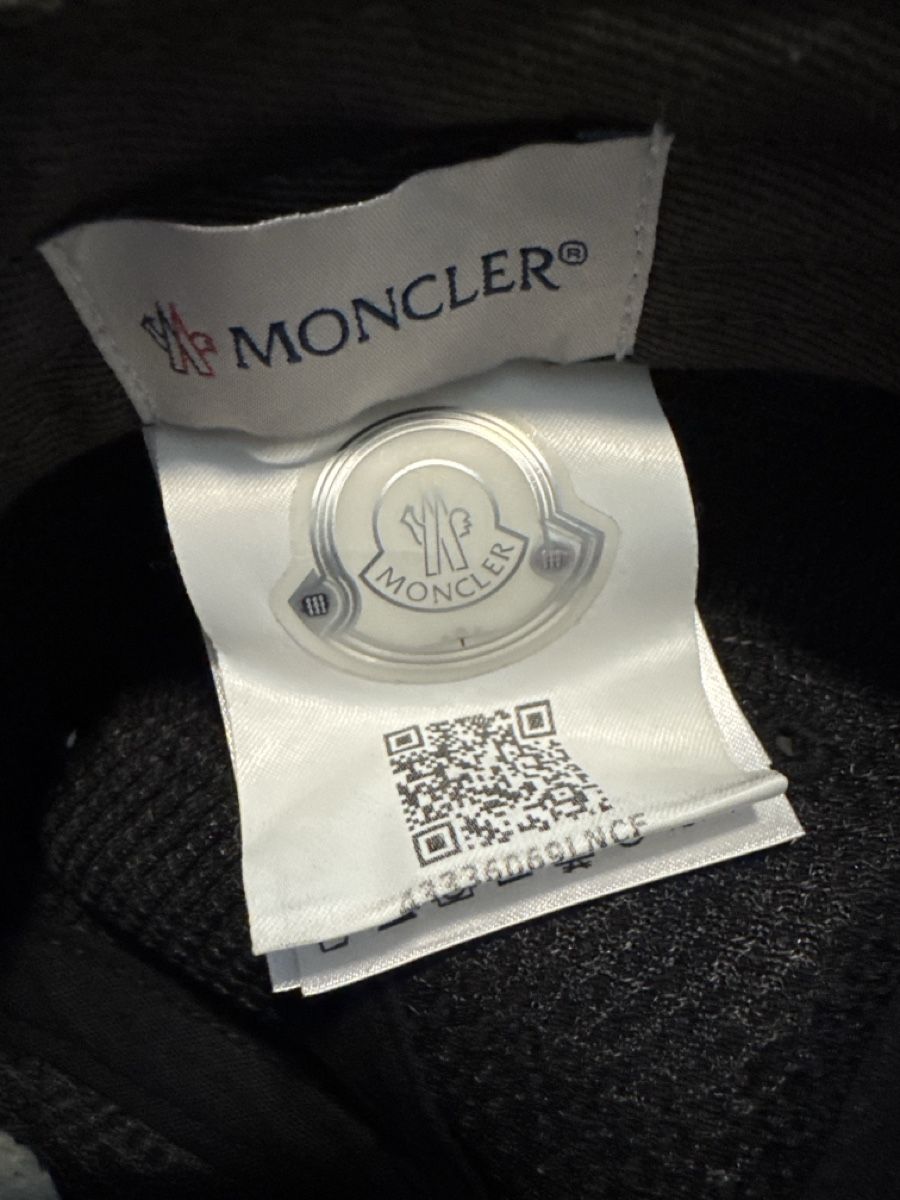 Moncler Altro in  Abbigliamento & Accessori: Moncler Cap - Black -New - Snapback Style – Nuovo e nell'imballaggio originale da Bülach venduto da Suters0403 2