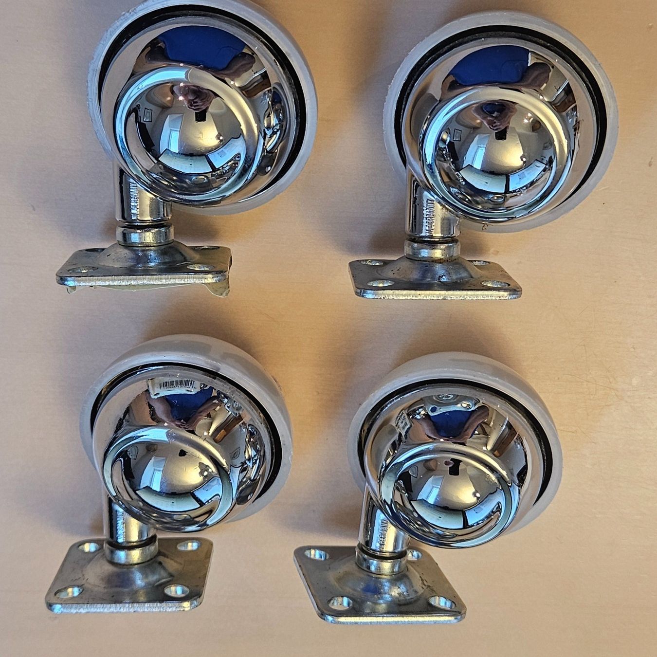 Altro per stoccaggio & trasporto: 4 Möbel-Rollen 51 mm verchromt – Usato da Wettingen venduto da Christianv 1