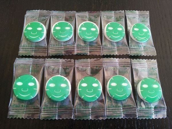 Maschere: Lot de 10 Masques Compressés 100% COTON – Nuovo e nell'imballaggio originale da Thônex venduto da W99 1