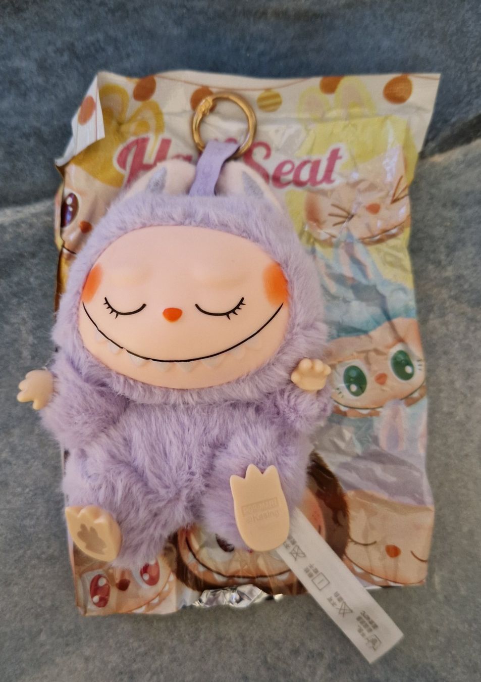 Figuren: Labubu peluche nouvelle génération  Violet  Neuf – Neu und originalverpackt aus St-Imier von goodber 1