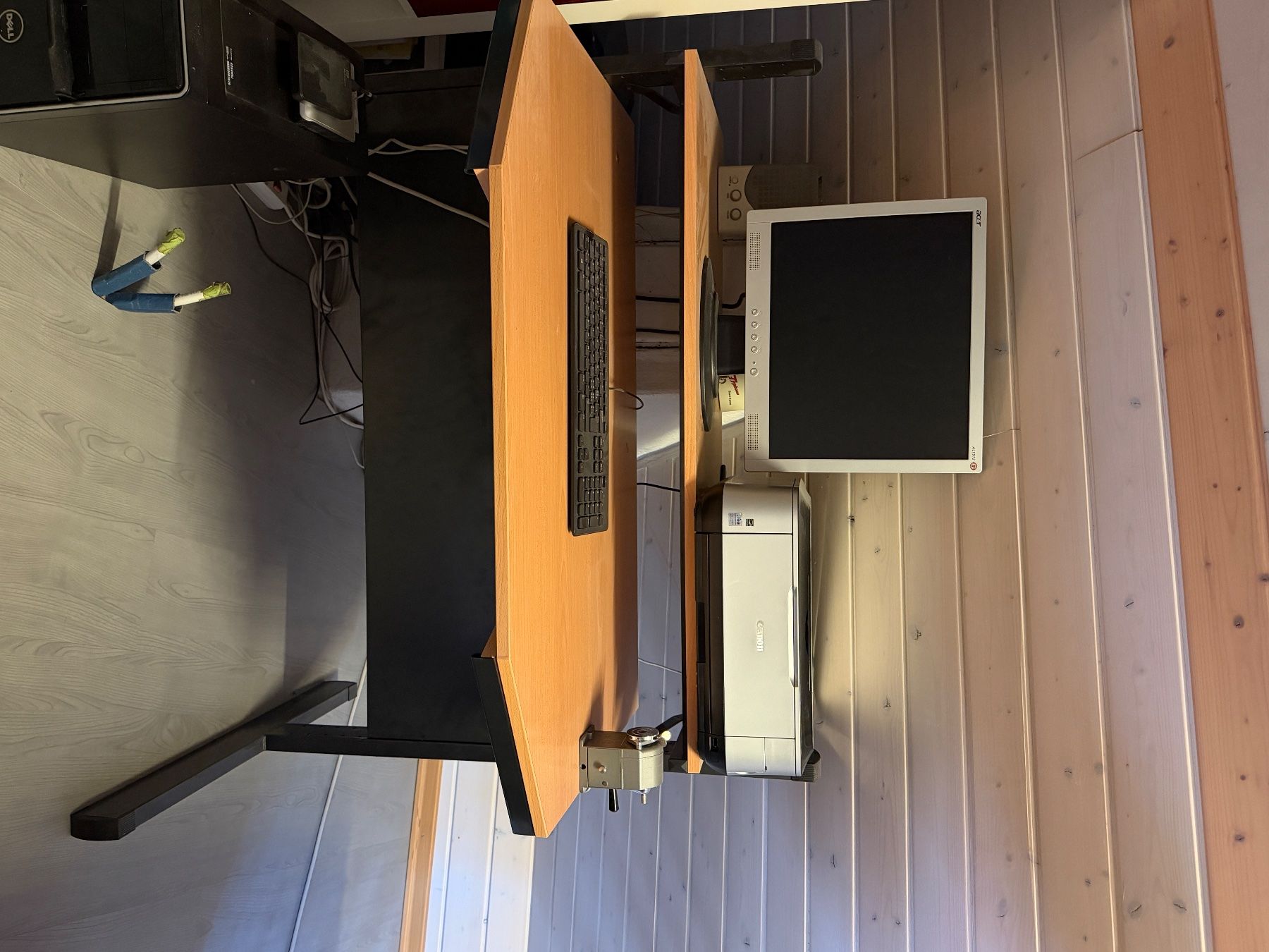 Bureaux: Bürotisch – D'occasion à Dietikon par janatroendle 1