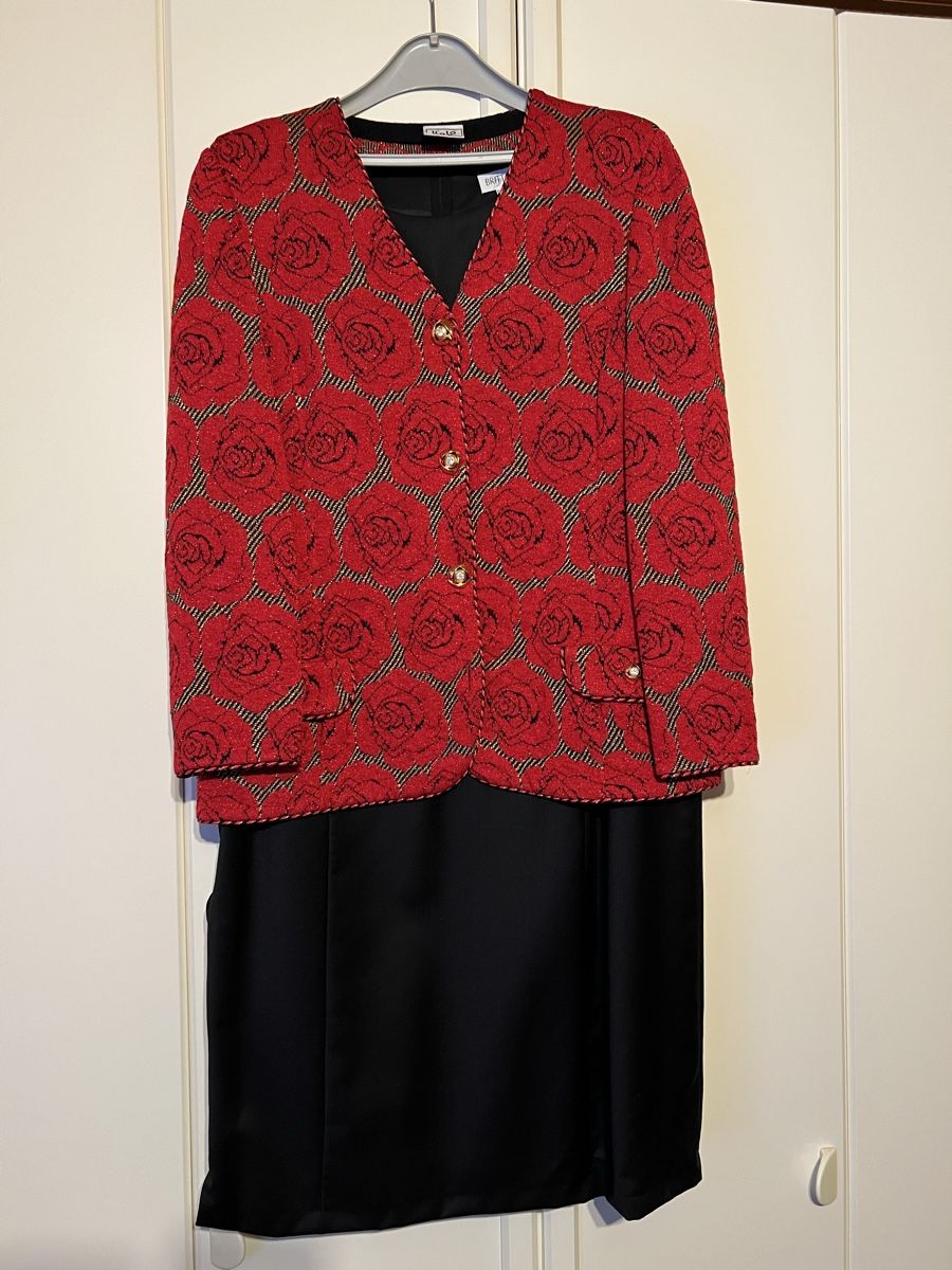 Lotti di vestiti: Damenkleid und Jacke – Nuovo (secondo la descrizione) da Betschwanden venduto da Dognose