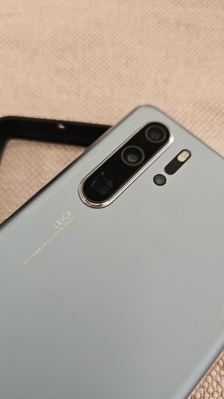 Huawei Telefoni cellulari / Smartphones: Huawei P30 Pro 256GB – Usato da Au ZH venduto da sene336 7
