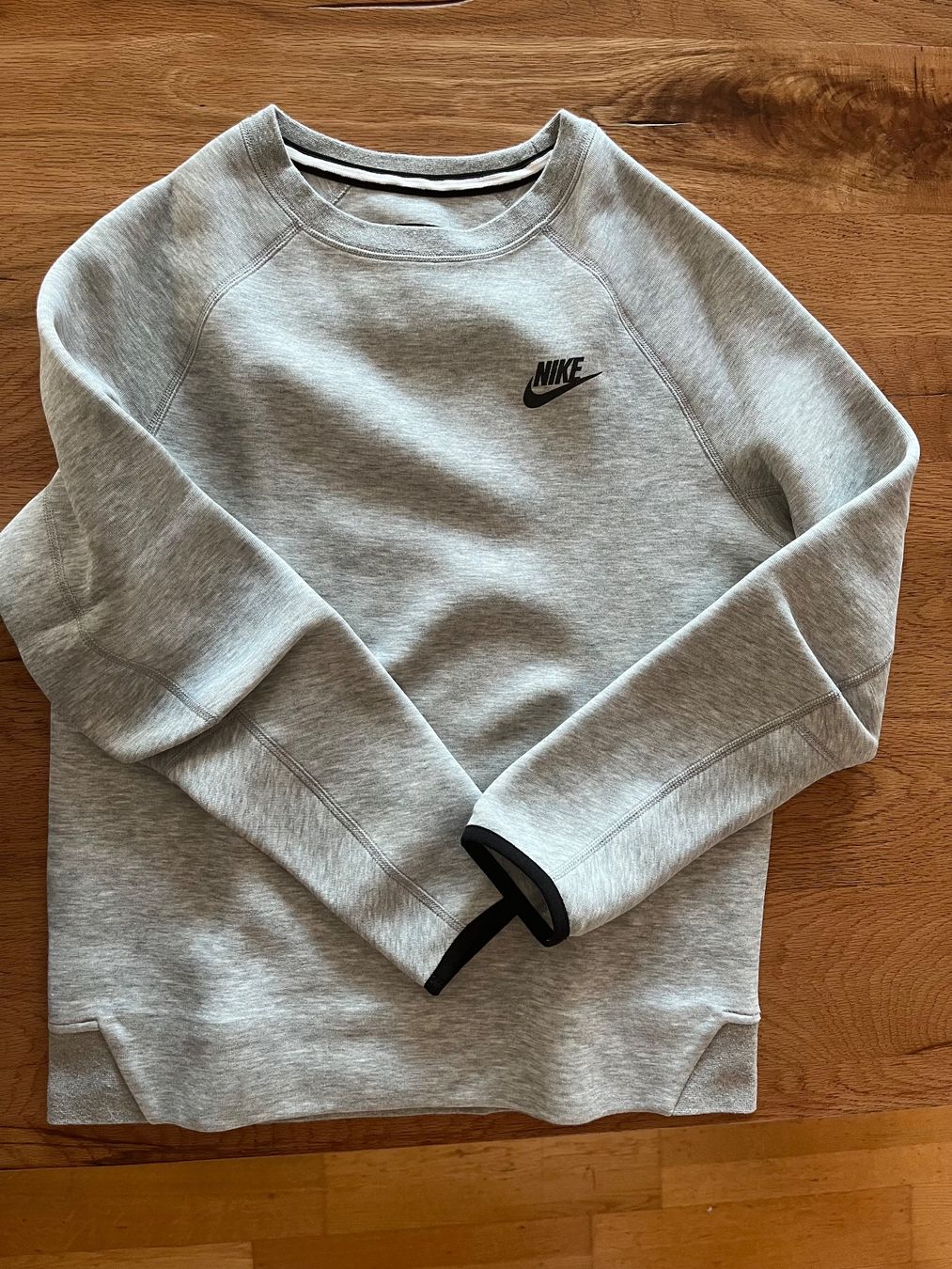 Nike Pullover & Sweatshirts: Nike Tech Pullover – Neu (gemäss Beschreibung) aus Ittigen von joel154