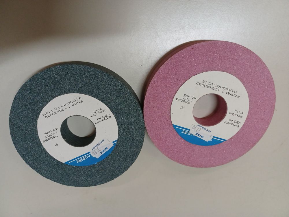 Produktbild von 3er Set Schleifsteine Mit 6mm Schaft – Aluminiumoxid, Körnung 80, Ø20mm, Für Rotationswerkzeuge