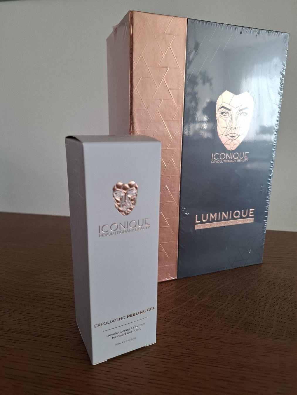 Gesichtspflege: ICONIQUE LUMINIQUE - ungeöffnett – Neu und originalverpackt aus Zürich von hele 1