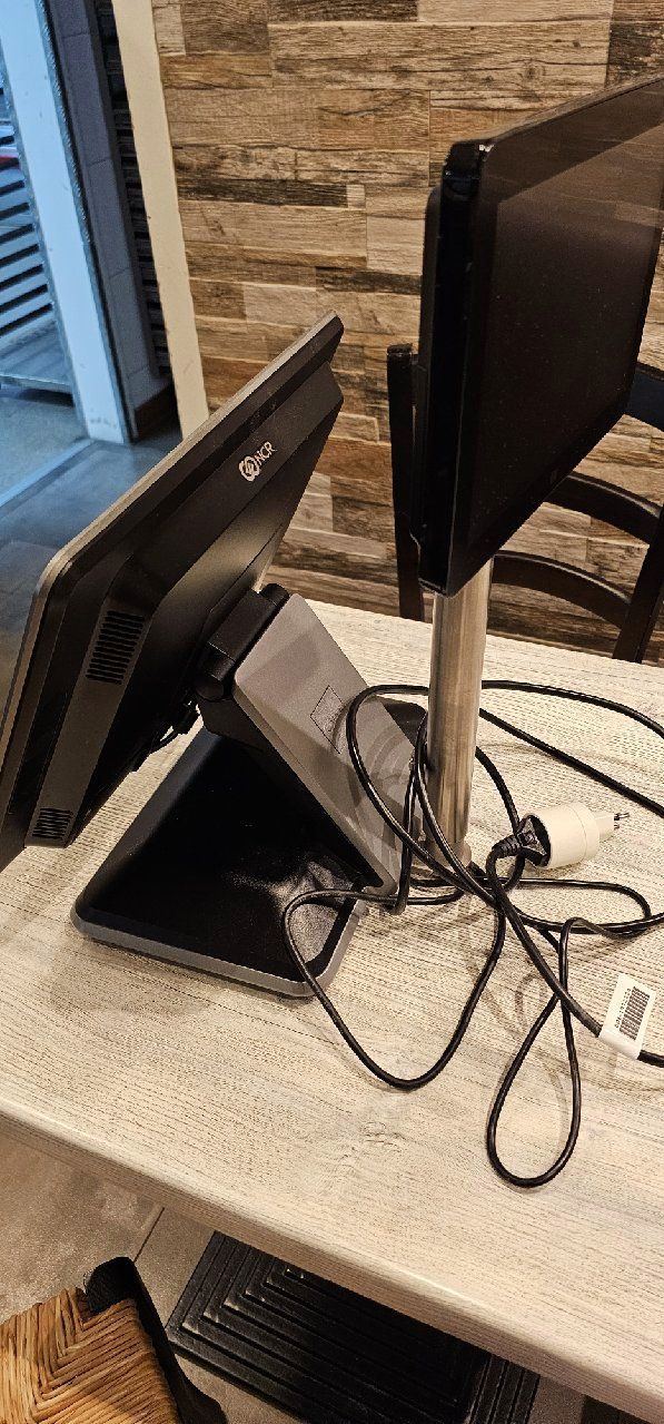 Registratore di cassa: NCR XR7 Kassen Pc – Usato da Oensingen venduto da Nusadua 1