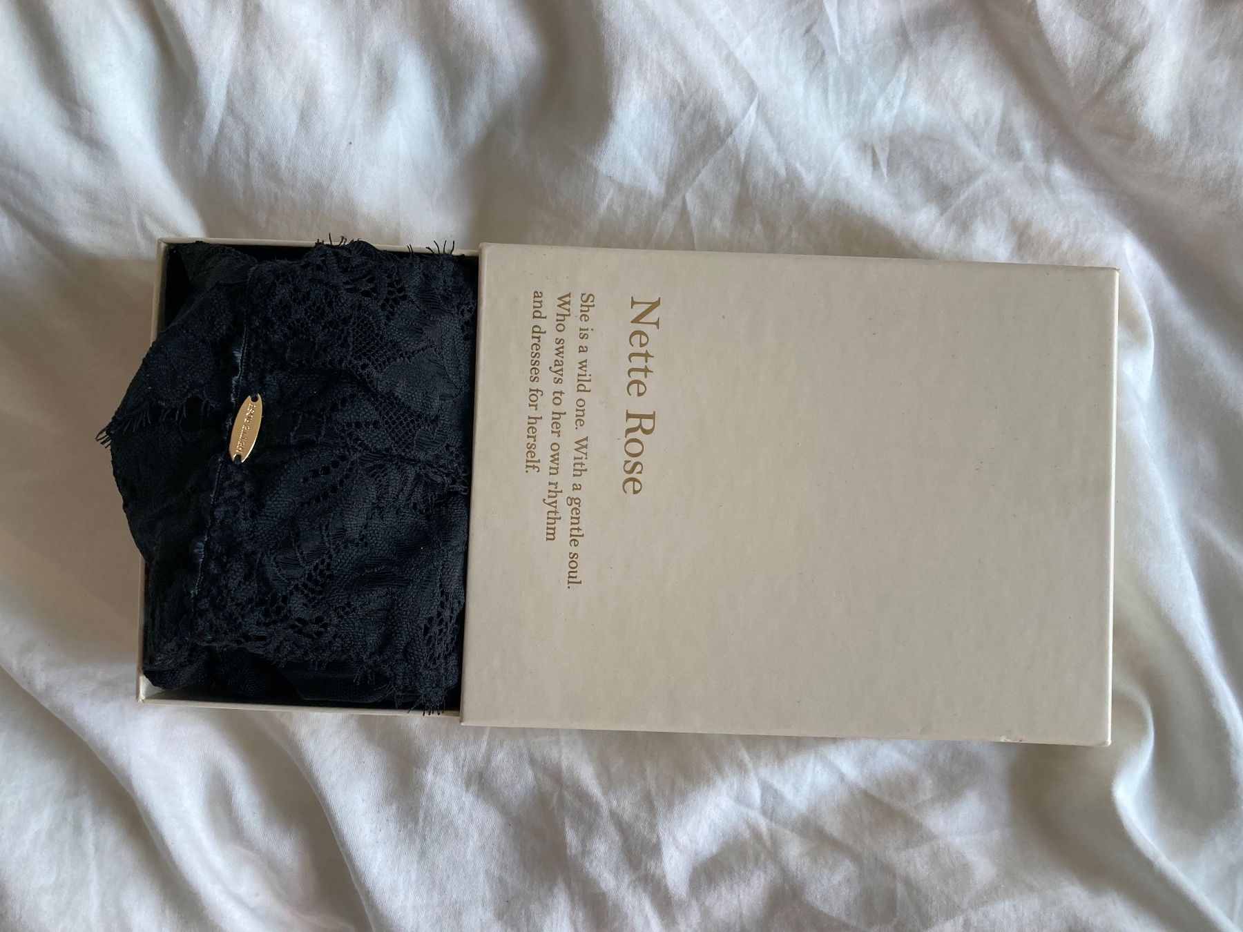 Autres dessous: Nette Rose Spitzenbody Millie – Neuf (Voir description) à Zürich par julia_le 2