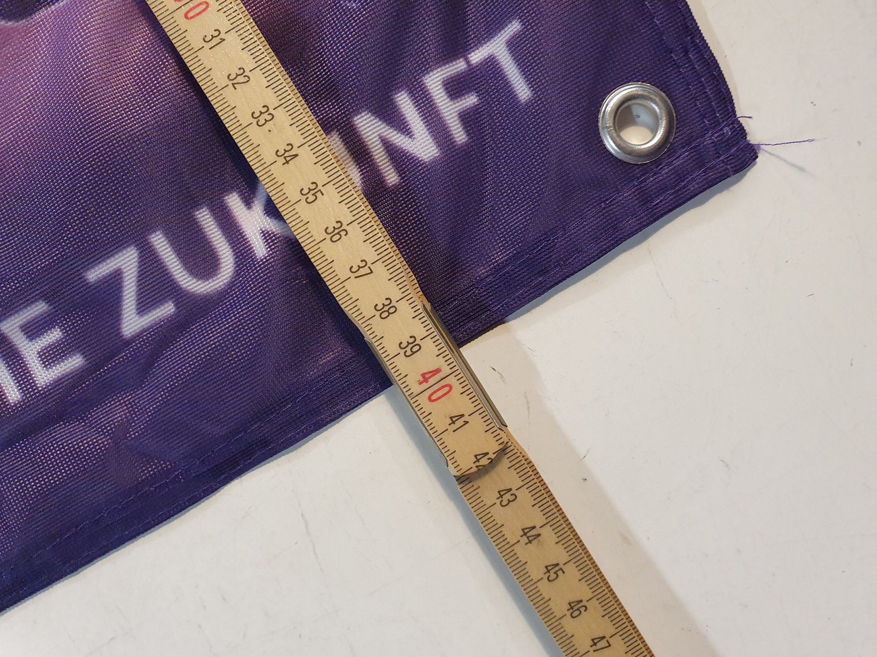 Bandiere: Feministinnenenflagge 77 x40 – Usato da Zürich venduto da loosebone 2