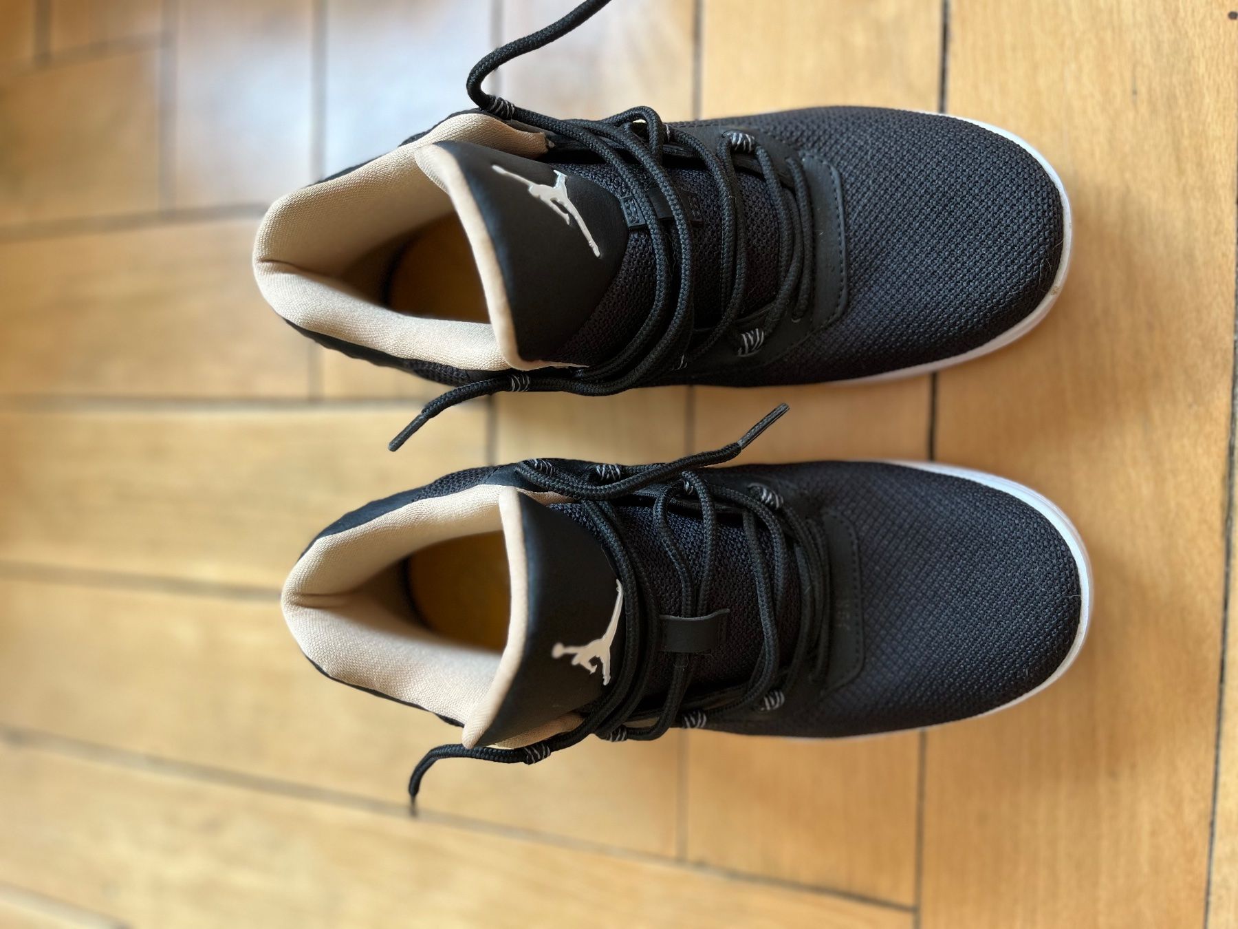 Damenschuhe: Air Jordan 36 1/2 – Gebraucht aus Zürich von Hackl