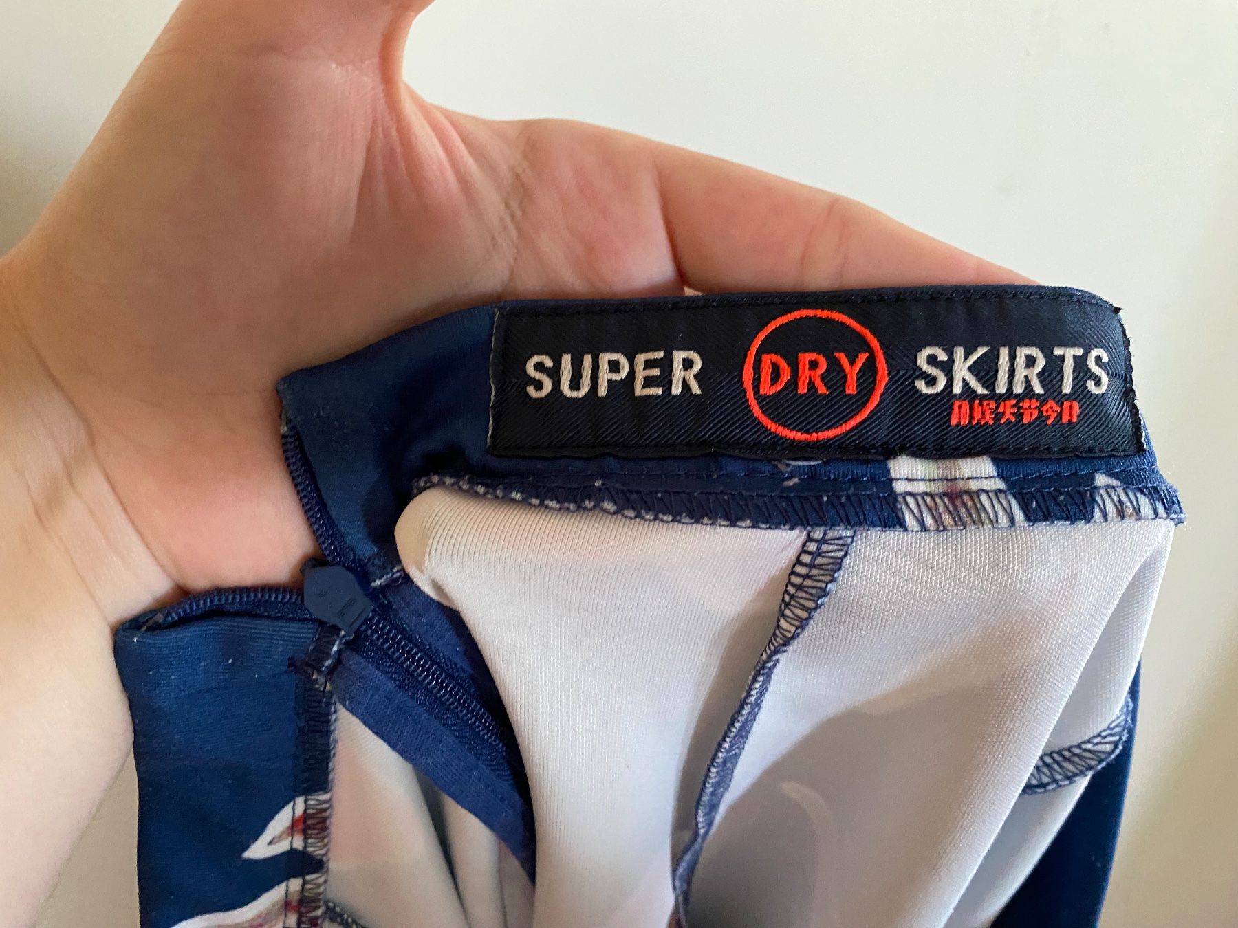 Gonne: Superdry Rock – Usato da Hünenberg venduto da a.u.849 4