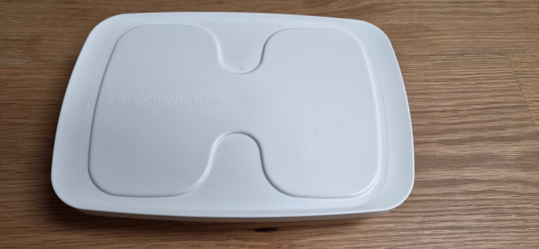 Tupperware Behälter & Ähnliches: 700ml Aufschnittbehälter Tupperware – Gebraucht aus Niederglatt ZH von Carbon88