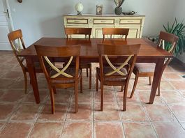 Table en bois massif & avec 6 chaises (Marque : Grange)