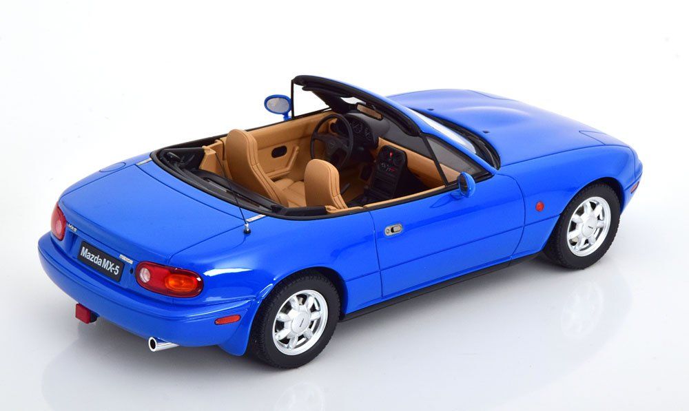 Mazda MX-5 NA Roadster 1989-1998 blau    1:18 von OttOmobile 2