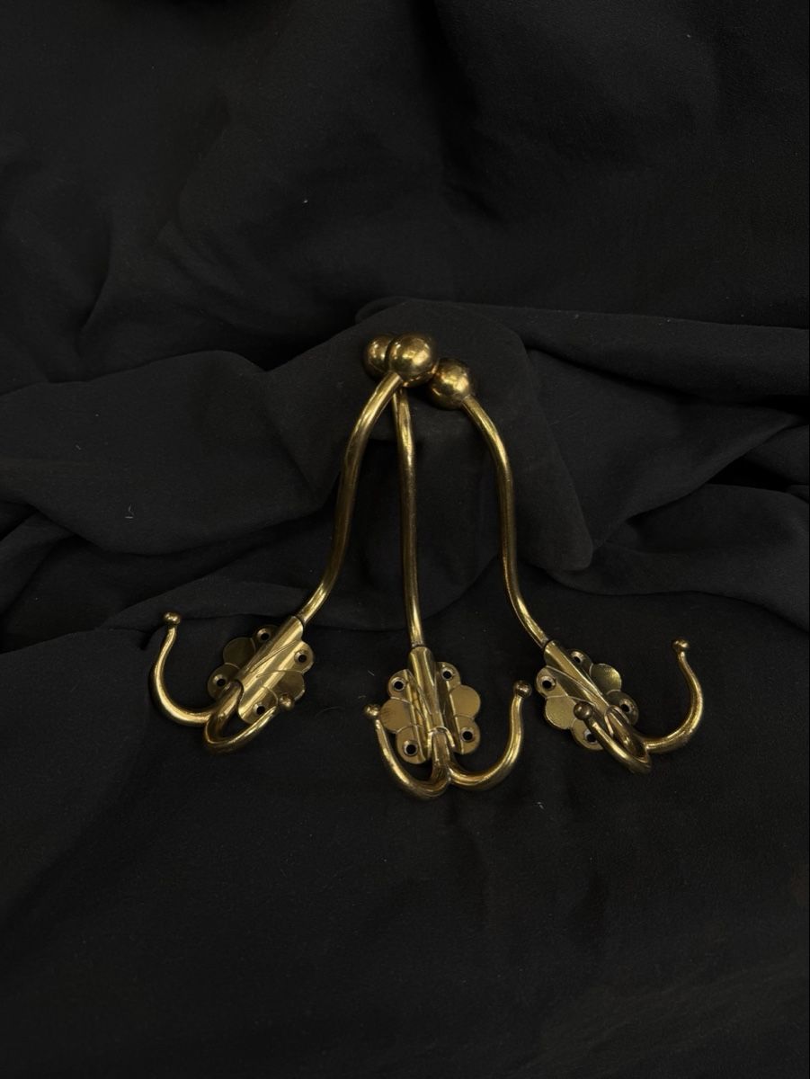 Eisenwaren: Vintage Brass Triple Hook Set – Gebraucht aus Bern von nkink