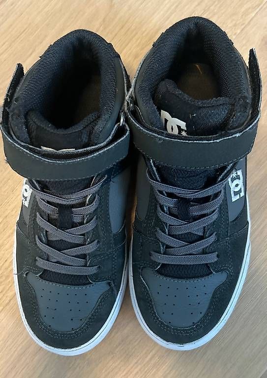 Chaussures garçon: DC High-Top Sneaker  Grösse 33 – D'occasion à Männedorf par Brunei03 3