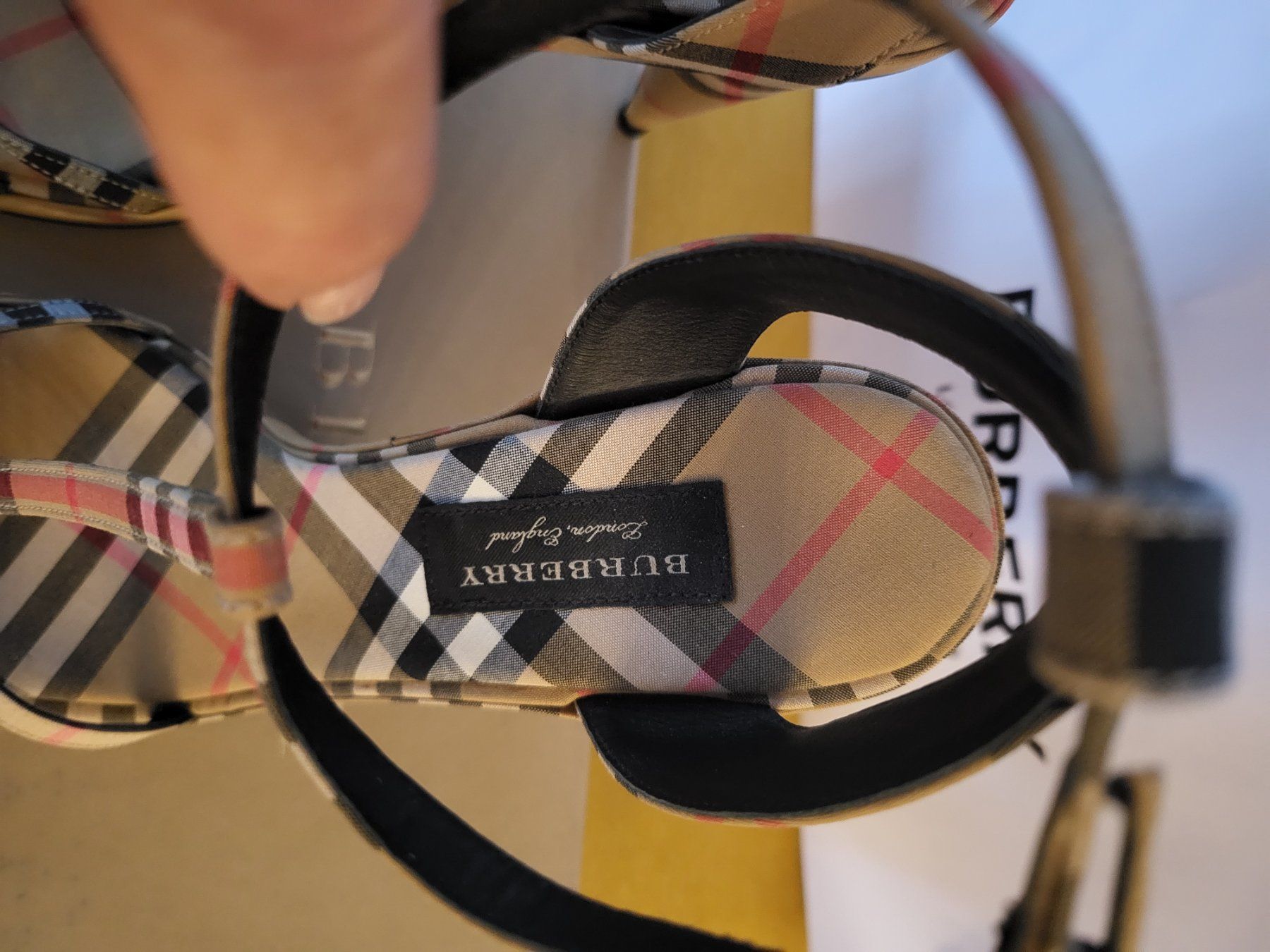 Burberry Scarpe da donna: Burberry Sandale – Nuovo e nell'imballaggio originale da Holderbank AG venduto da Estrela08 4