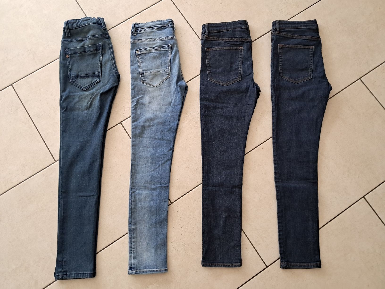 Hosen: Hosen-Paket, Jeans Gr. 158 – Gebraucht aus Weinfelden von Da-ryn01