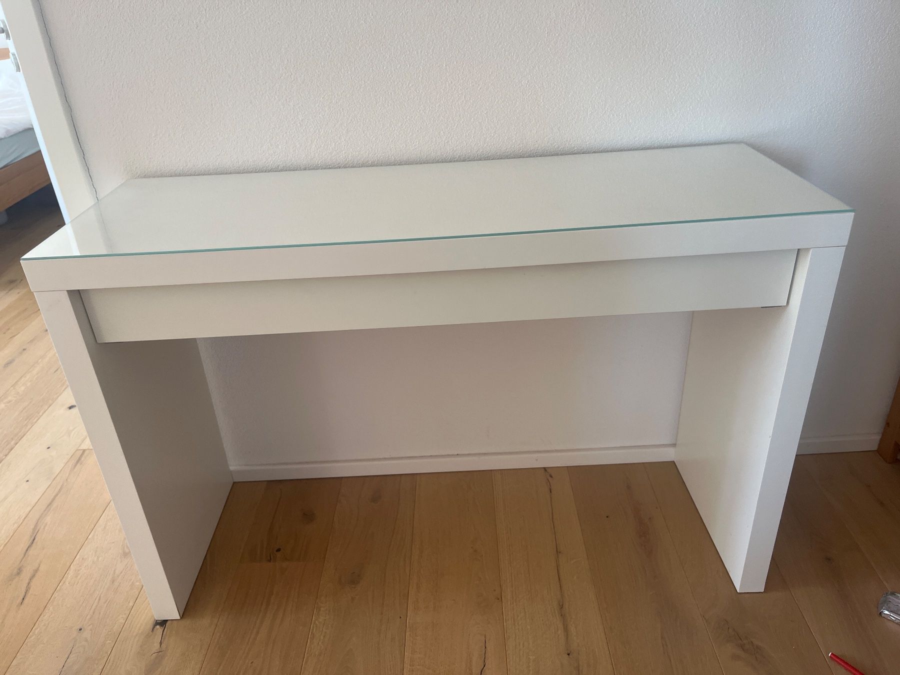 Ikea Tavoli da trucco: Ikea MALM Schminktisch weiss, 120cm x 41cm – Usato da St. Gallen venduto da van_9f9v