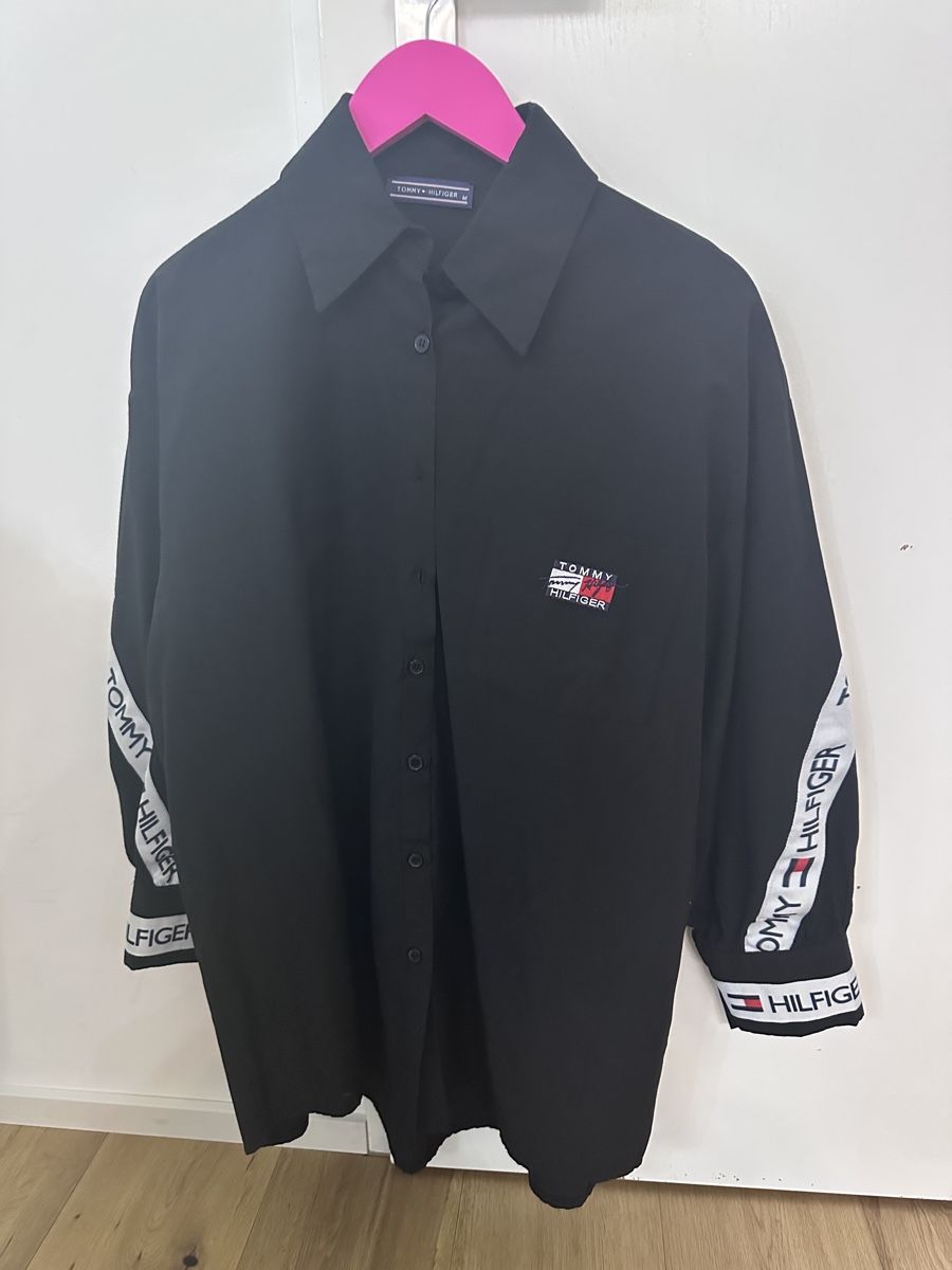 Camicette: Hemd schwarz – Usato da Mels venduto da ricoshop