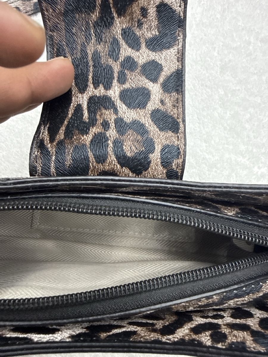 Borse da donna: Sac bandoulière imprimé léopard petit modèle – Nuovo e nell'imballaggio originale da Chenens venduto da anasantos90 4