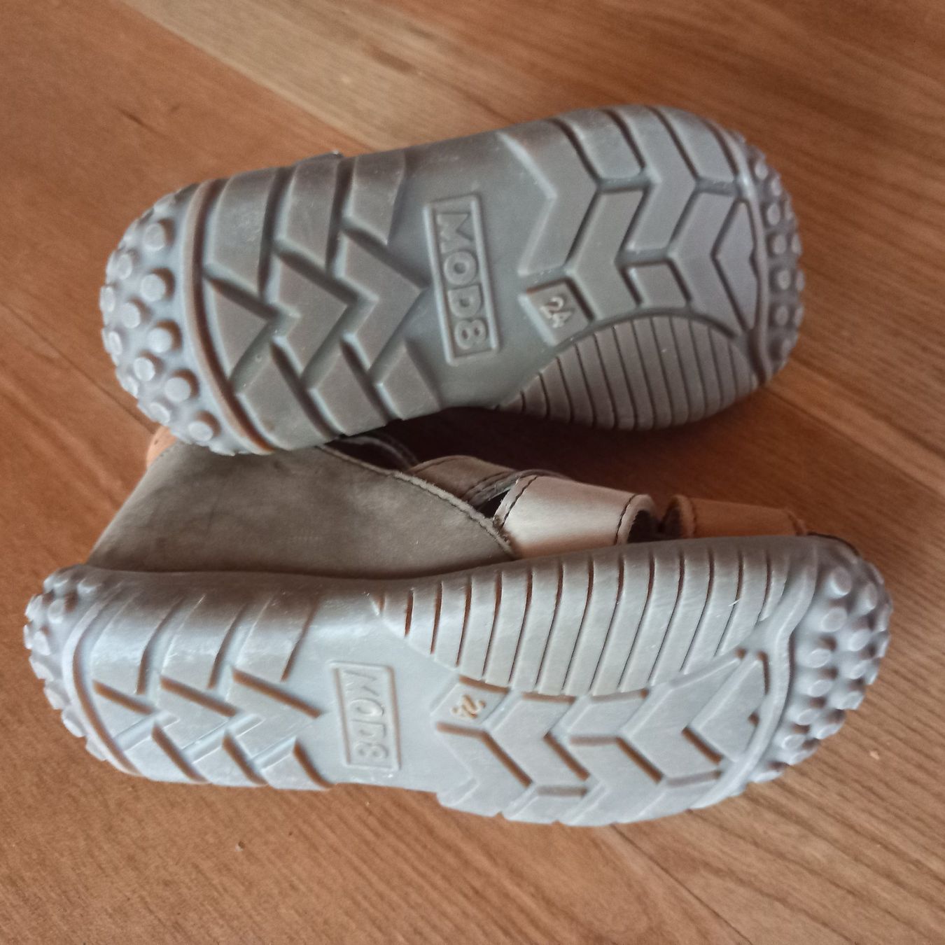 Schuhe für Jungen: Sandales 24 – Gebraucht aus Courrendlin von tititchoun
