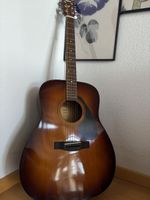 Yamaha F310 Akustikgitarre + Plektrum  