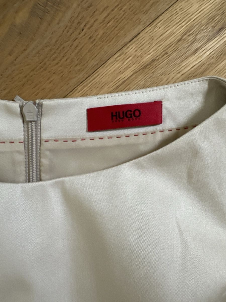 Hugo Boss Kleider: Robe HUGO BOSS beige taille 38 FR  – Gebraucht aus Commugny von rus_my8v 1