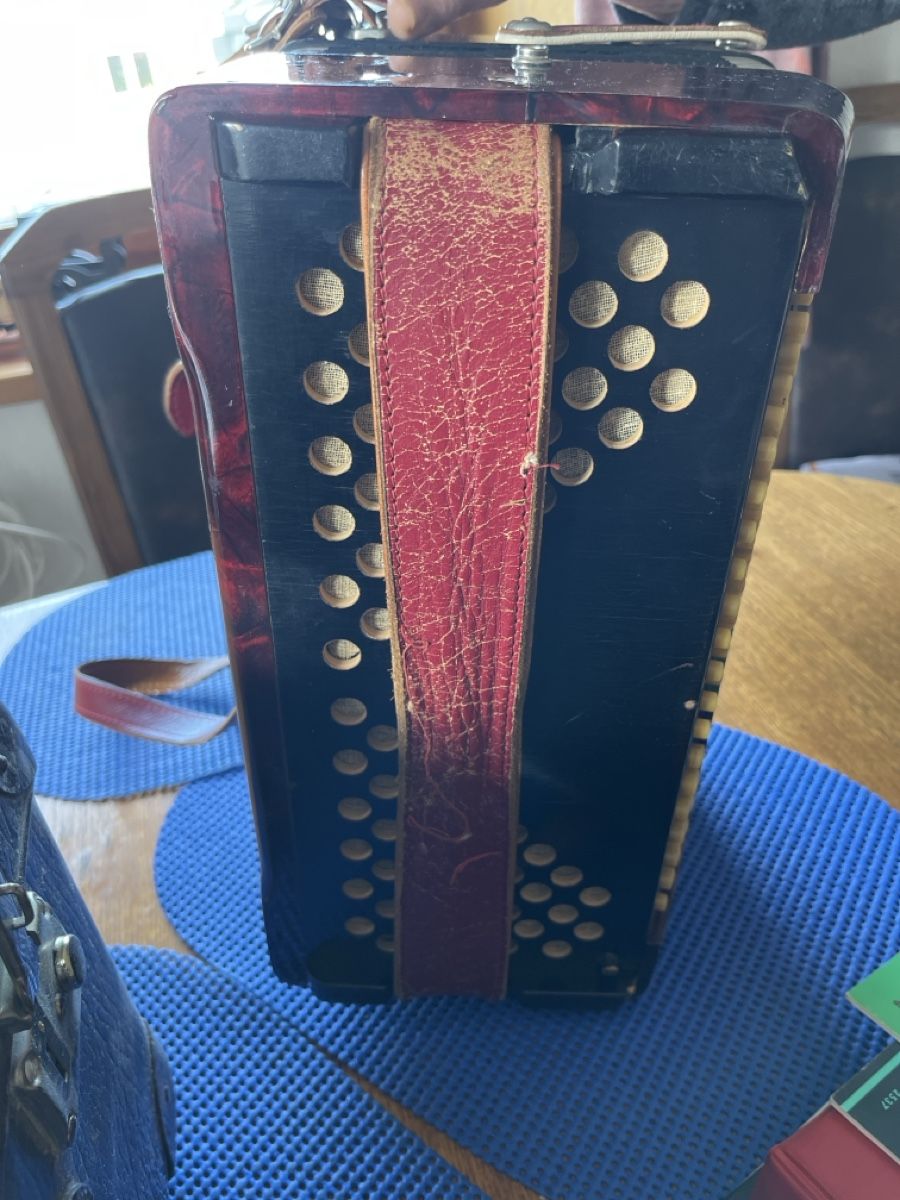 Strumenti musicali: Handorgel Hohner SIRENA 3 – Usato da neuenhof venduto da cocoros 4