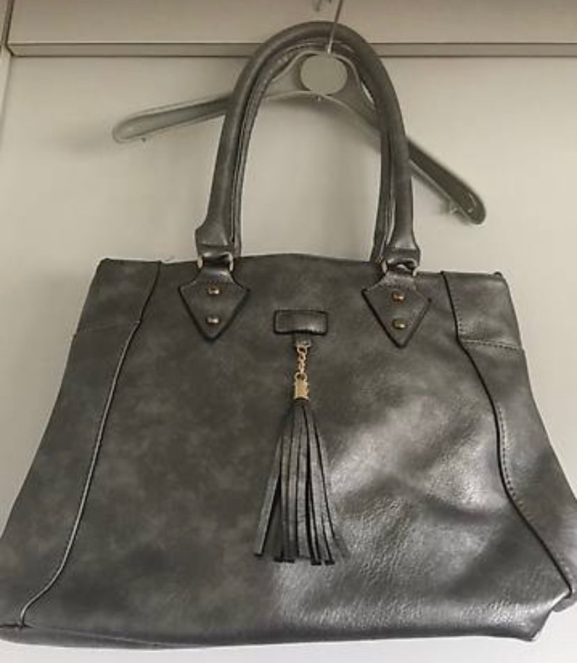 Taschen für Damen: Handtasche – Neu und originalverpackt aus Bolligen von Mitica
