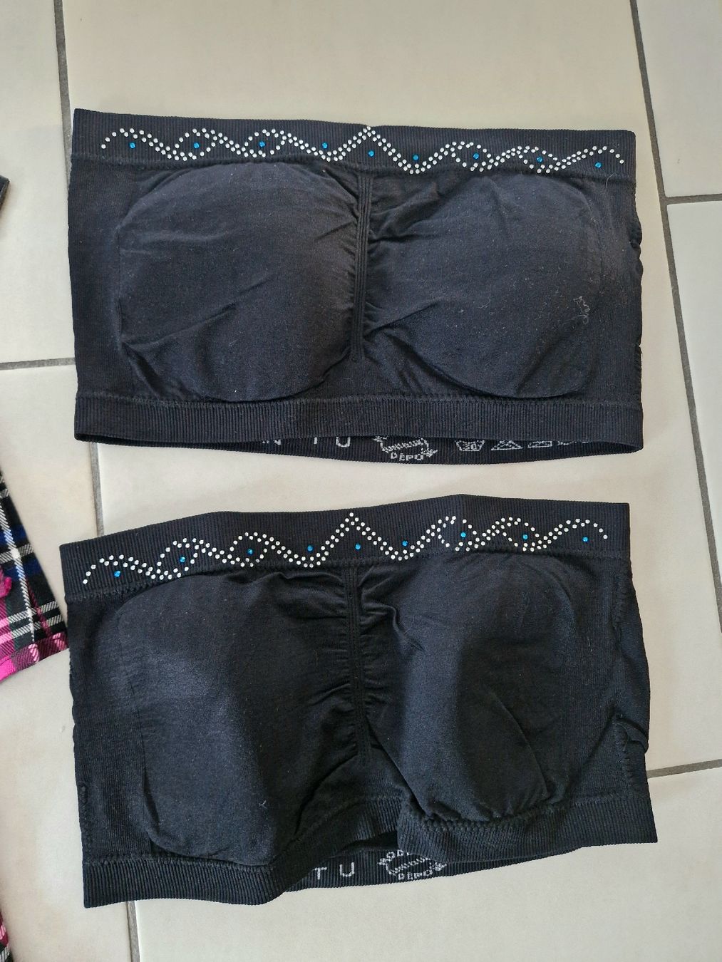 Costumi: 2 Schulmädchen- / Gogo-Outfits – Usato da Wettingen venduto da Lady_glam 2