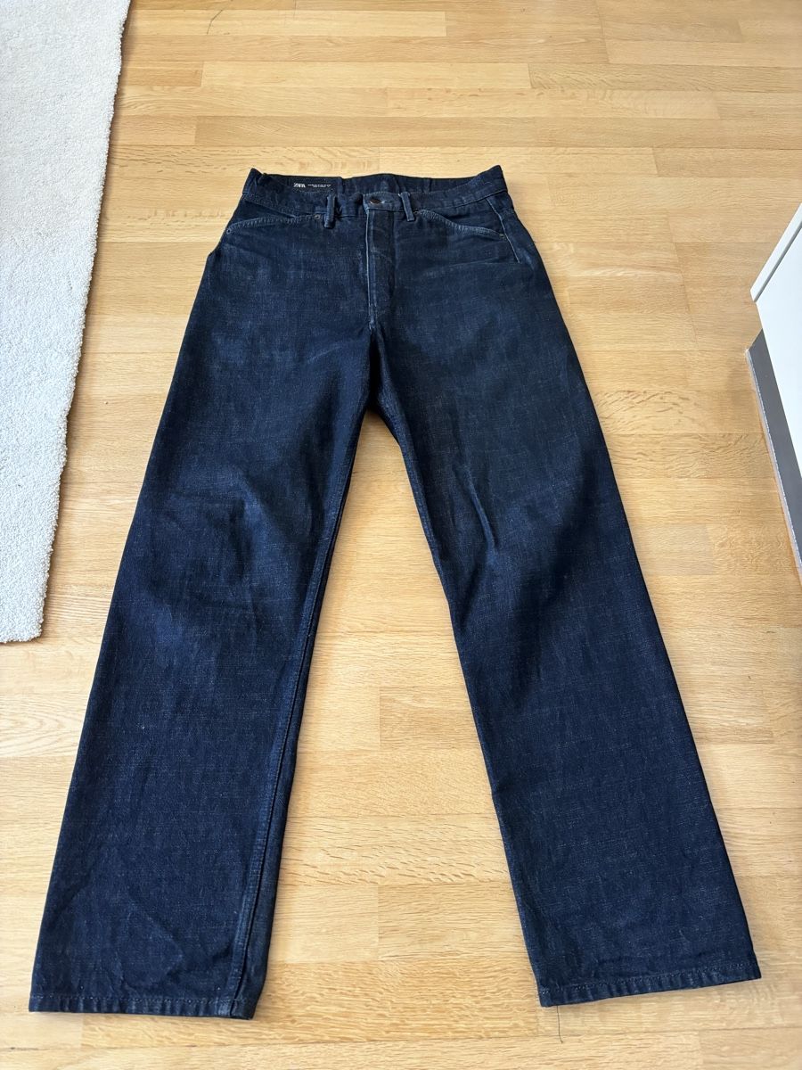 Zara Jeans: Zara jean dunkelblau 40 – D'occasion à Fribourg par dafral