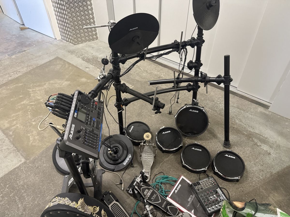 Alesis Strumenti musicali: Alesis schlagzeug  – Usato da Strengelbach venduto da Nusskopf09 2