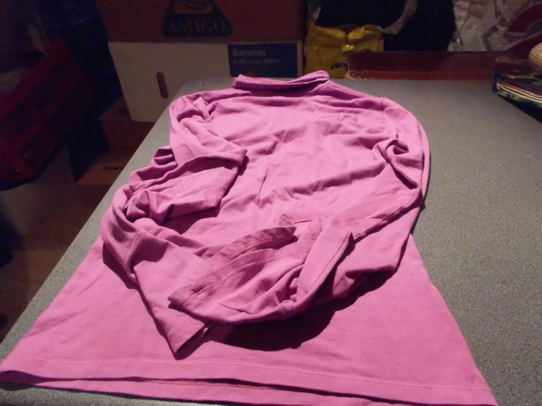 Pullover & Sweatshirts: Rollkragenpullover ca. Grösse S, violett – Gebraucht aus Zürich von abraxas1291