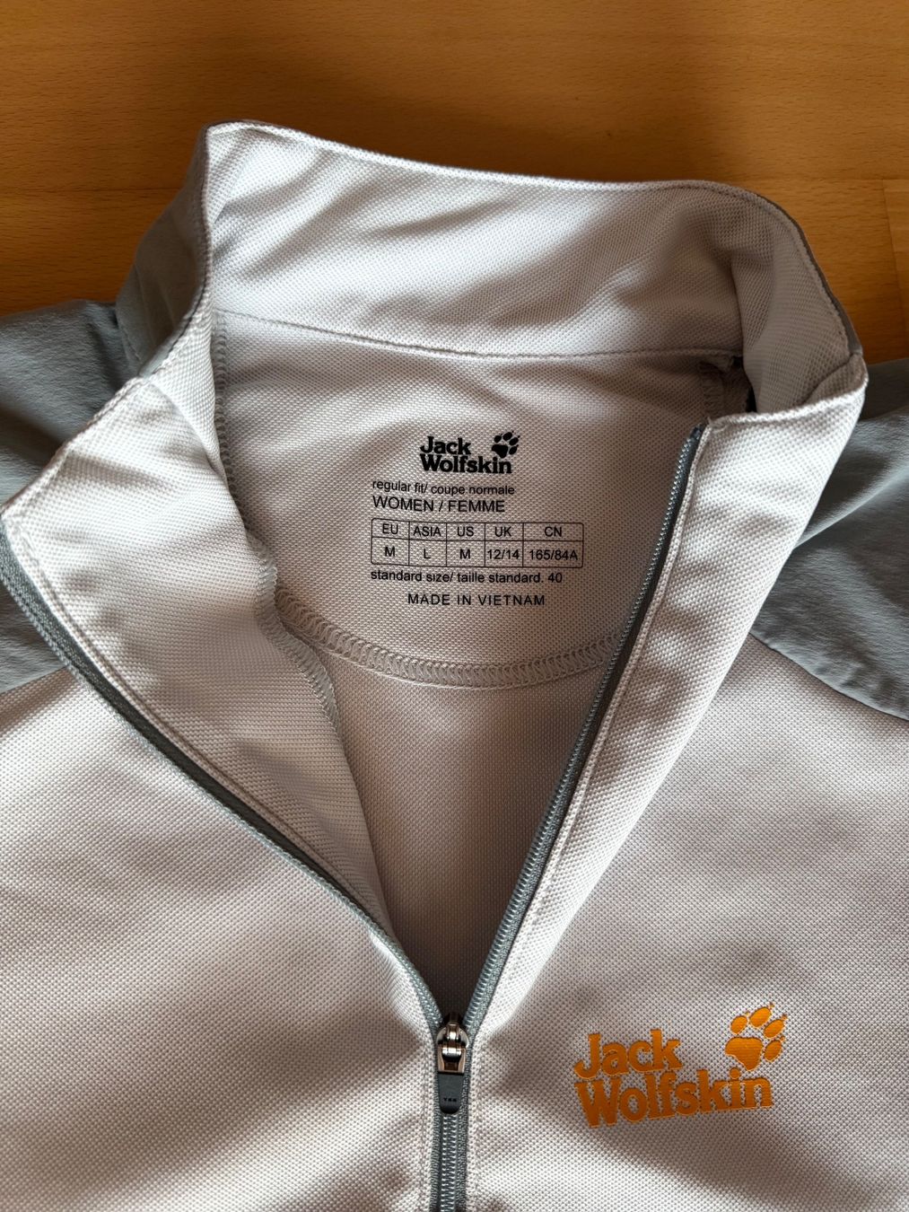 Jack Wolfskin Lotti di vestiti: Jack Wolfskin Laufleibchen und Pulli Grösse M ca.38 – Usato da Wallbach venduto da logologo01 3