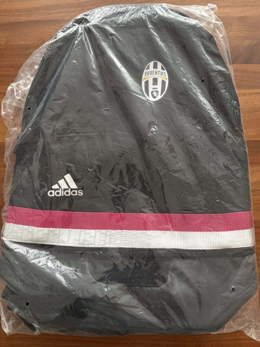 Zaini: Adidas Juventus Rucksack Backpack NEU – Nuovo e nell'imballaggio originale da Dübendorf venduto da CellarSeller