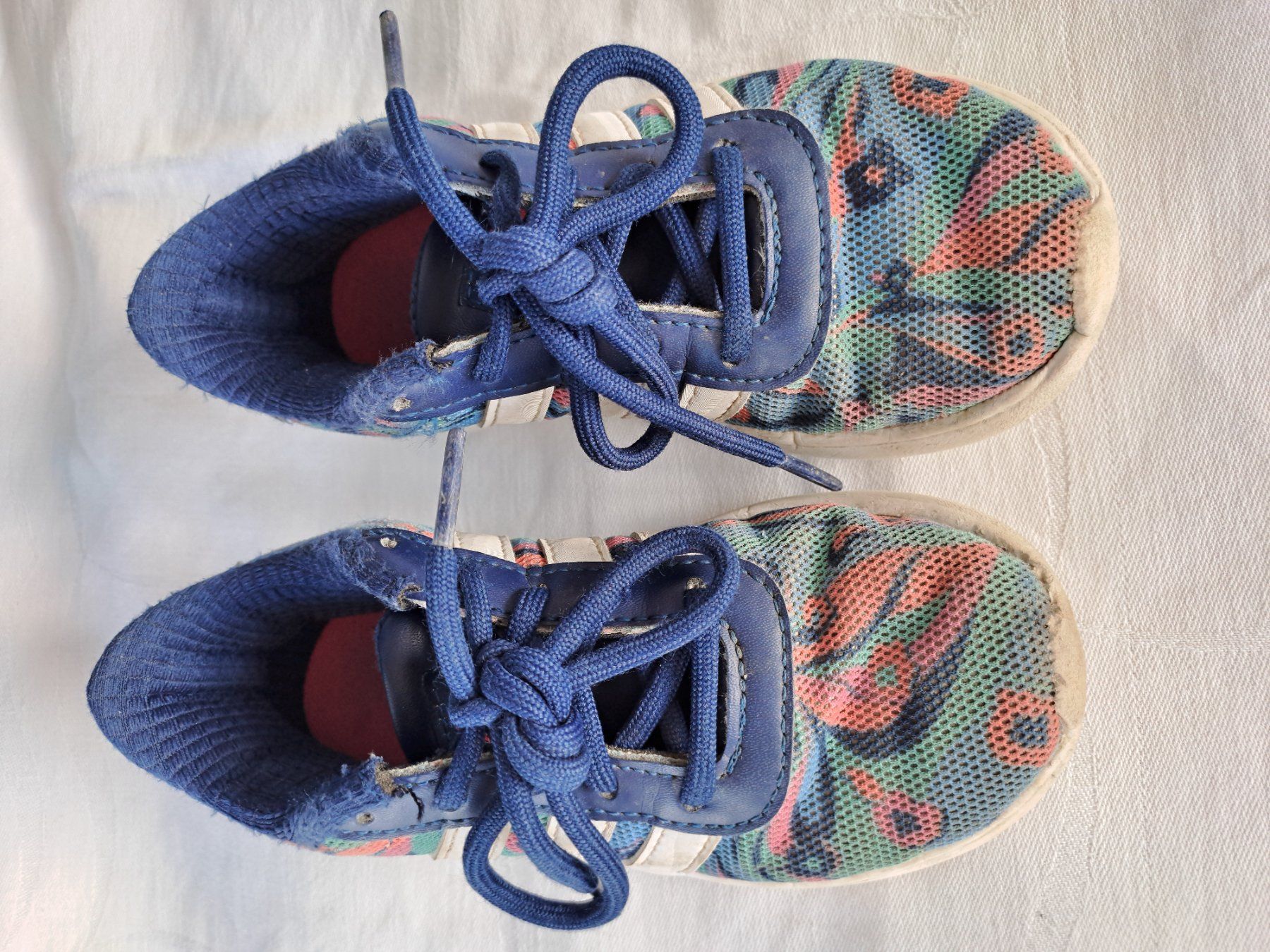 Adidas Scarpe per ragazzi: Adidas Sneakers / Turnschuhe Gr. 28 – Usato da Münsingen venduto da Mi-Lu 3