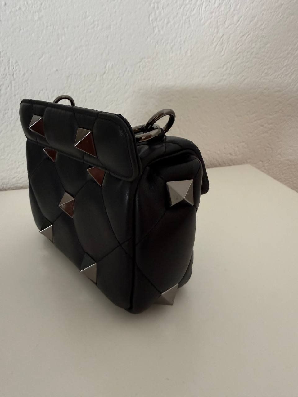 Valentino Borse da donna: Valentino Garavani roman shoulder stud bag mini – Nuovo (secondo la descrizione) da S. Vittore venduto da dbu_2h86 9