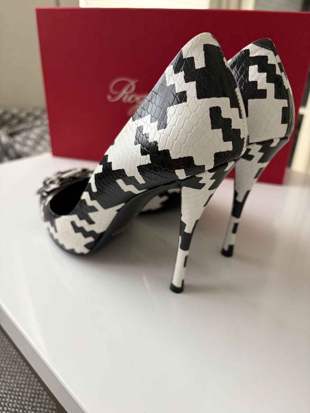 Scarpe da donna: Roger Vivier Pumps houndstooth 37 – Usato da Fehraltorf venduto da freeform2020 4