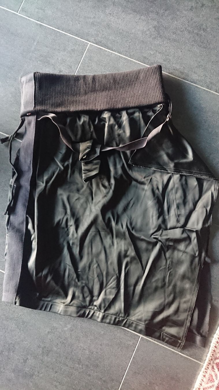 Diesel Gonne: 1 jupe Diesel, taille M – Nuovo (secondo la descrizione) da Autigny venduto da may_hv5f
